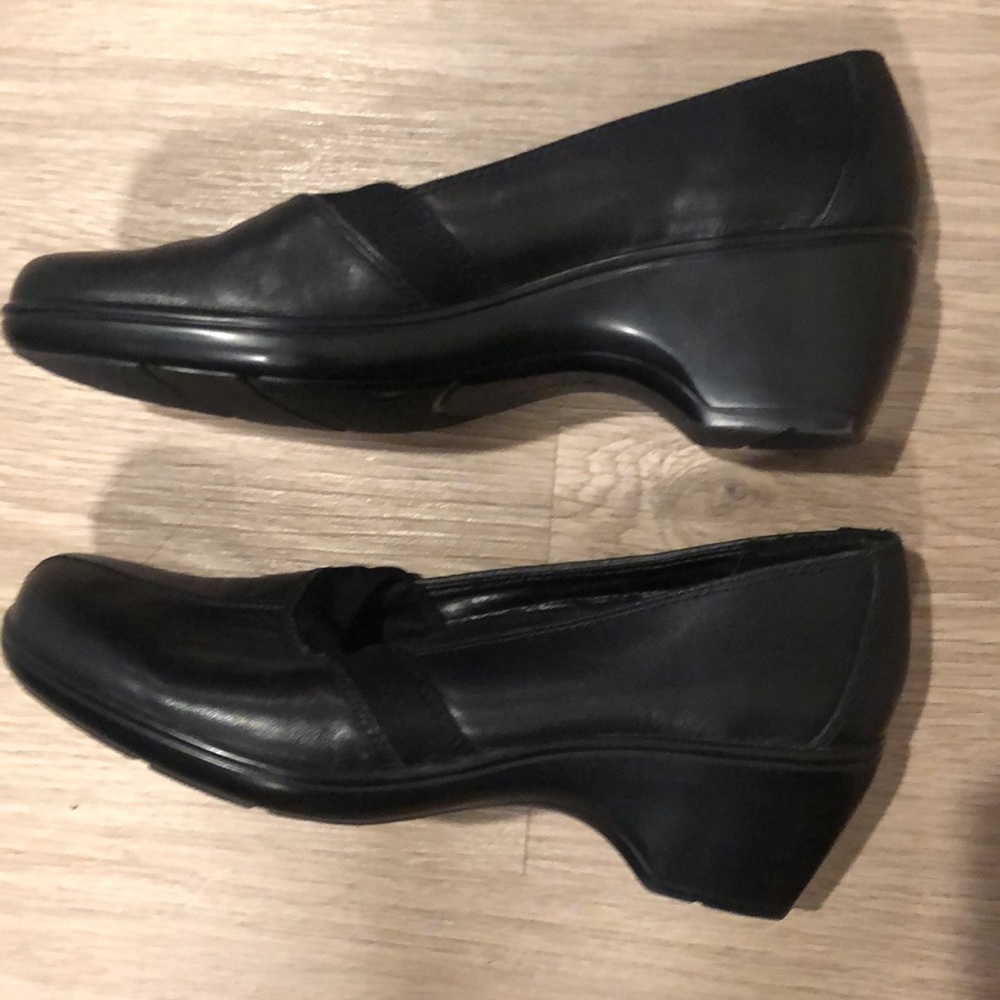 Easy Spirit Black Slip On Leather Shoes Size 6